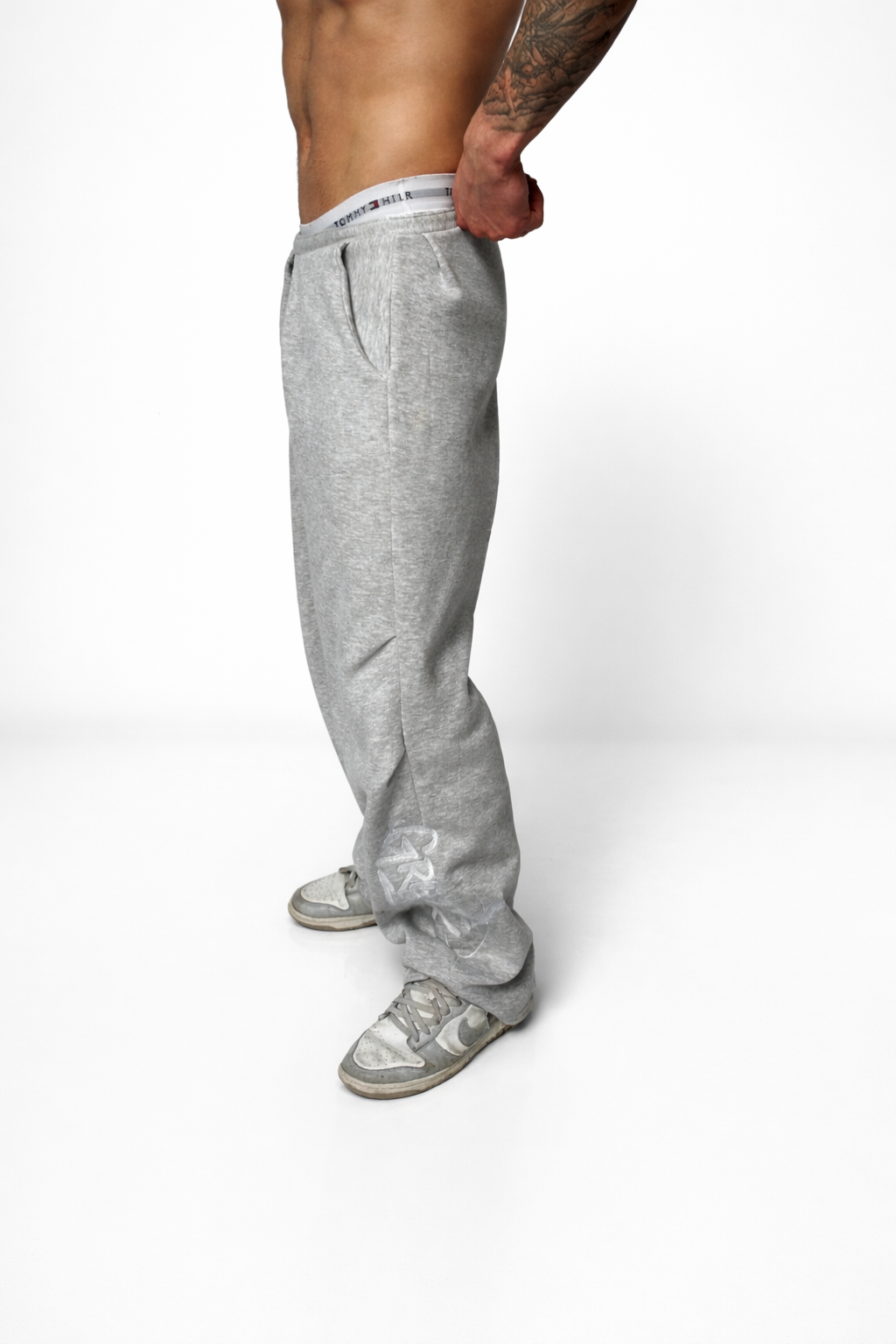 Pantalon Large à Pincettes Brodé